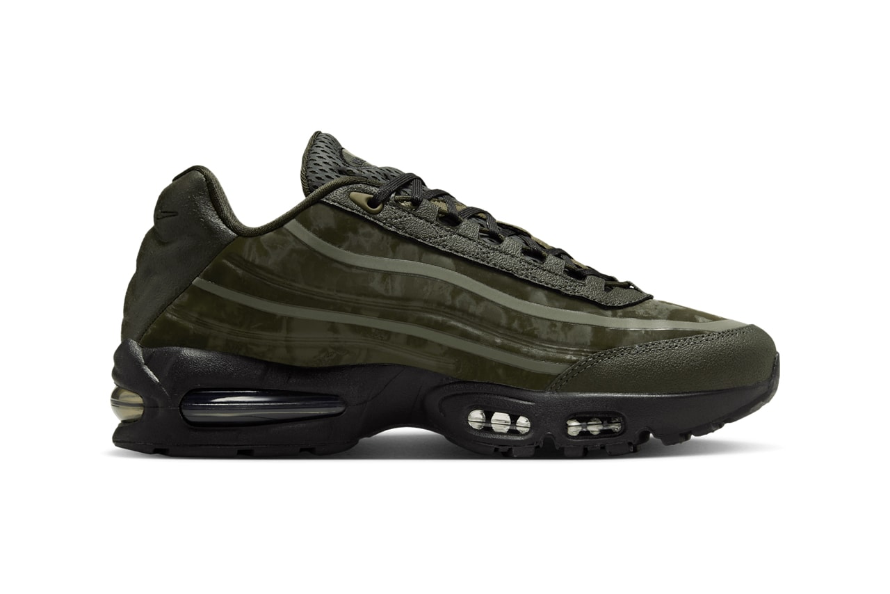 side view of Nike air max 95